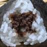国産牛のサイコロステーキおにぎり写真